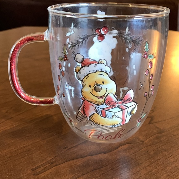 Disney Christmas Winnie the Pooh with Presents Glass Mug Glitter Handle - Picture 2 of 5